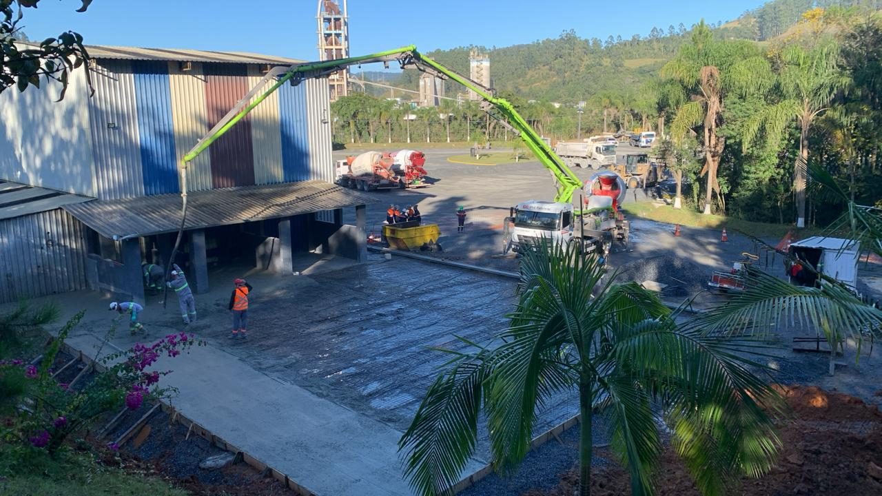 Votorantim Cimentos — Piso de concreto